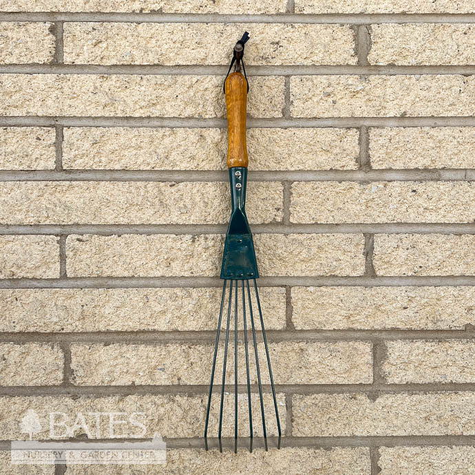  Hand Rake Green/Blk W/Wood Handle